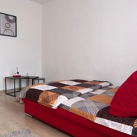 Apart Uta 2 Appartement Arad Buitenkant foto