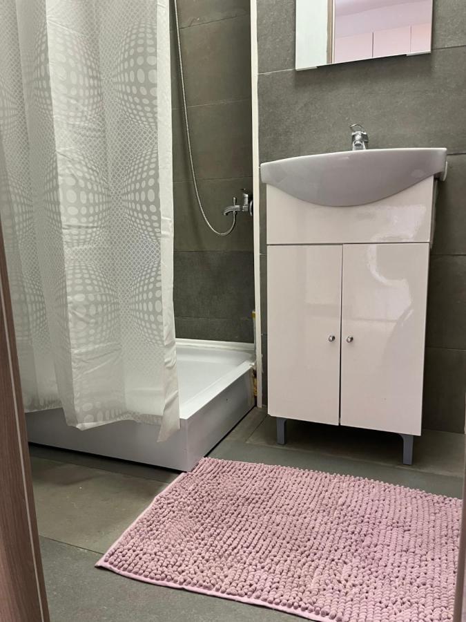 Apart Uta 2 Appartement Arad Buitenkant foto